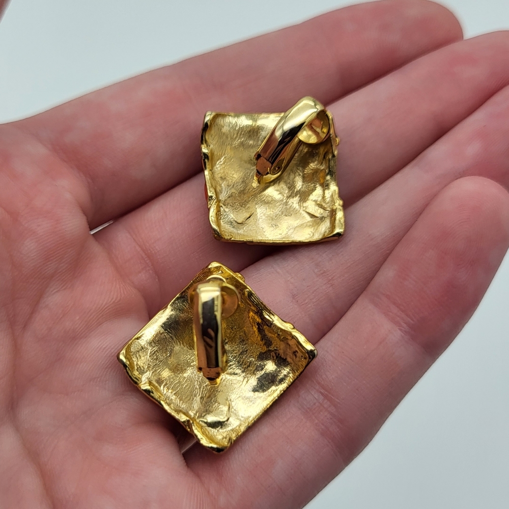Vintage clip on earrings - Picture 3 of 3